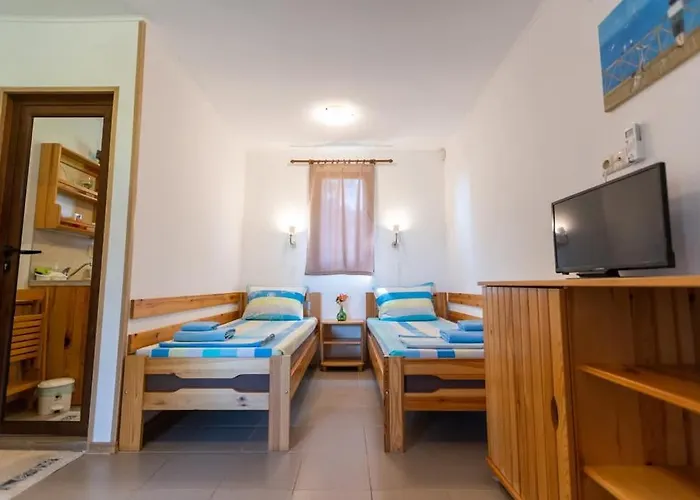 Hébergement de vacances гнездото The Nest 2 *